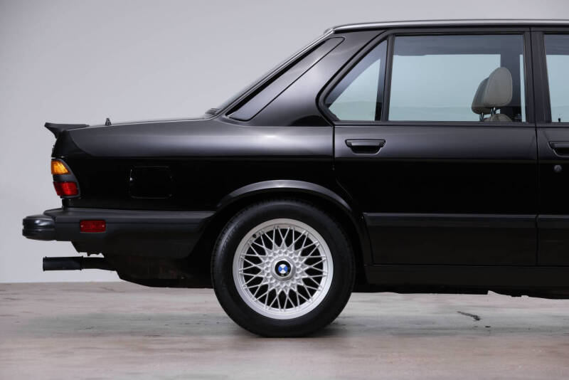 1988 BMW M5