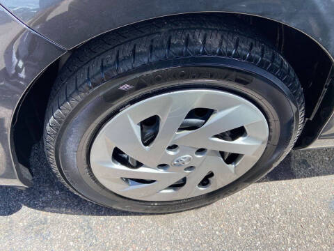 2016 Toyota Prius c Two