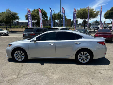 2014 Lexus ES 300h