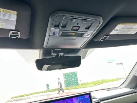 2025 Toyota Sequoia SR5