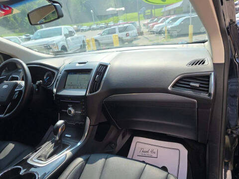 2017 Ford Edge Titanium