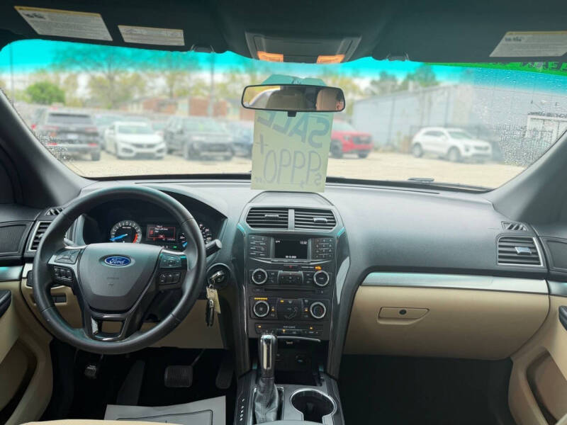 2016 Ford Explorer