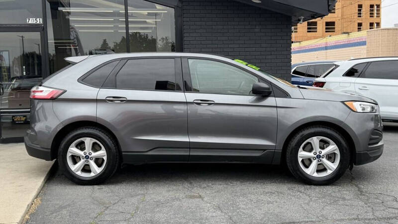 2022 Ford Edge SE