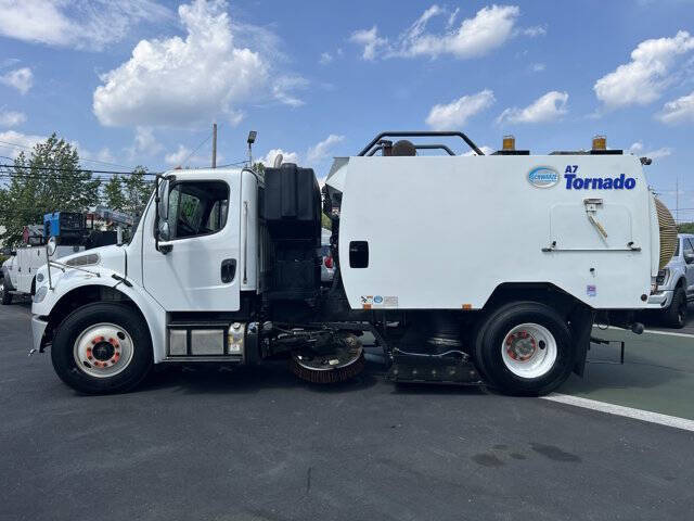 2016 Freightliner M2 106