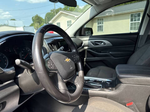 2020 Chevrolet Traverse LT Cloth