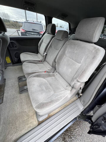 2006 Toyota Sienna CE 8 Passenger