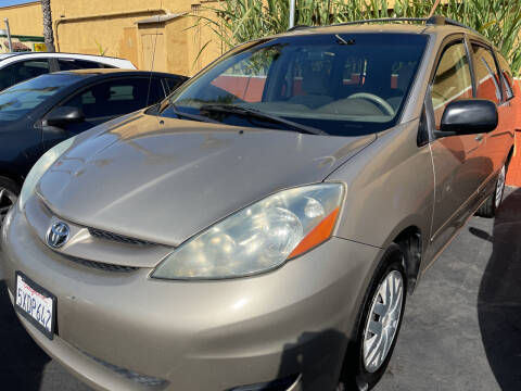 2006 Toyota Sienna for sale at CARZ in San Diego CA