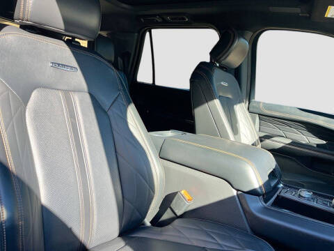 2024 Ford Expedition Platinum