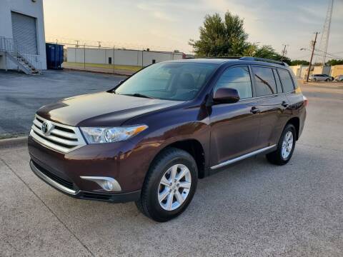 2011 Toyota Highlander for sale at DFW Autohaus in Dallas TX