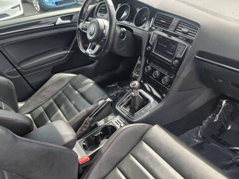 2016 Volkswagen Golf GTI SE