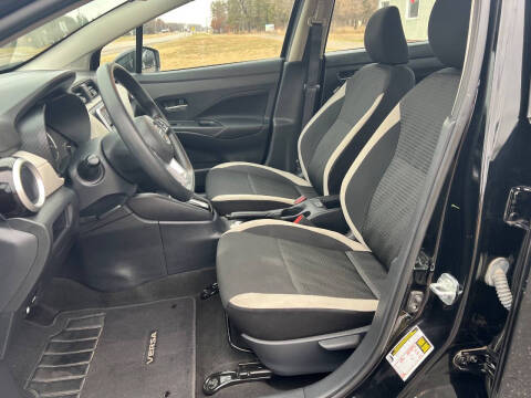 2022 Nissan Versa SV