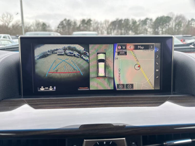 2021 Lexus LX 570 Three-Row