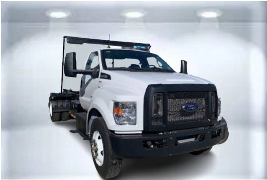 2023 Ford F-750 null photo 2