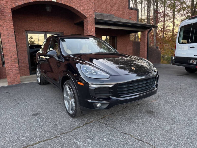 2017 Porsche Cayenne Platinum Edition photo 4