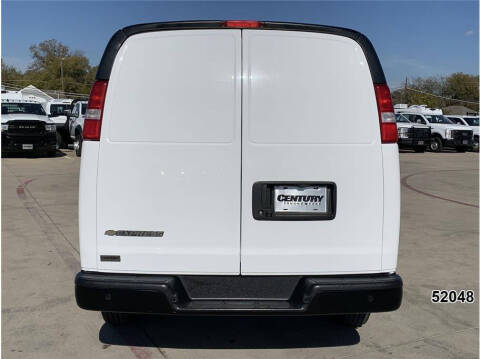 2023 Chevrolet Express 2500