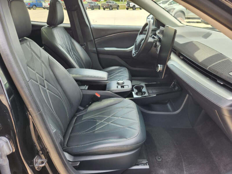 2021 Ford Mustang Mach-E California Route 1