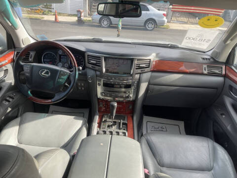 2009 Lexus LX 570