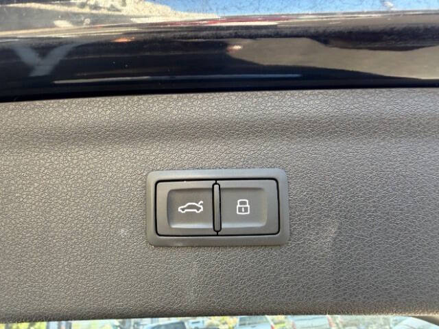 2016 Audi Q3 2.0T quattro Prestige