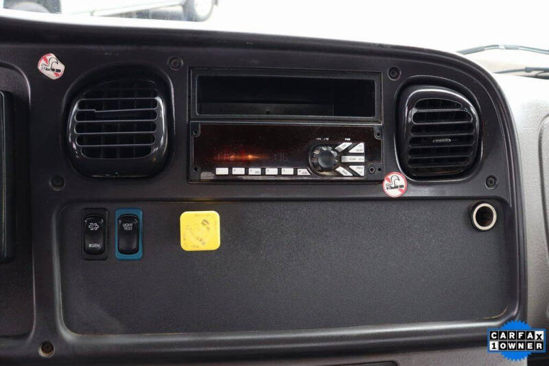 2019 Freightliner M2 106