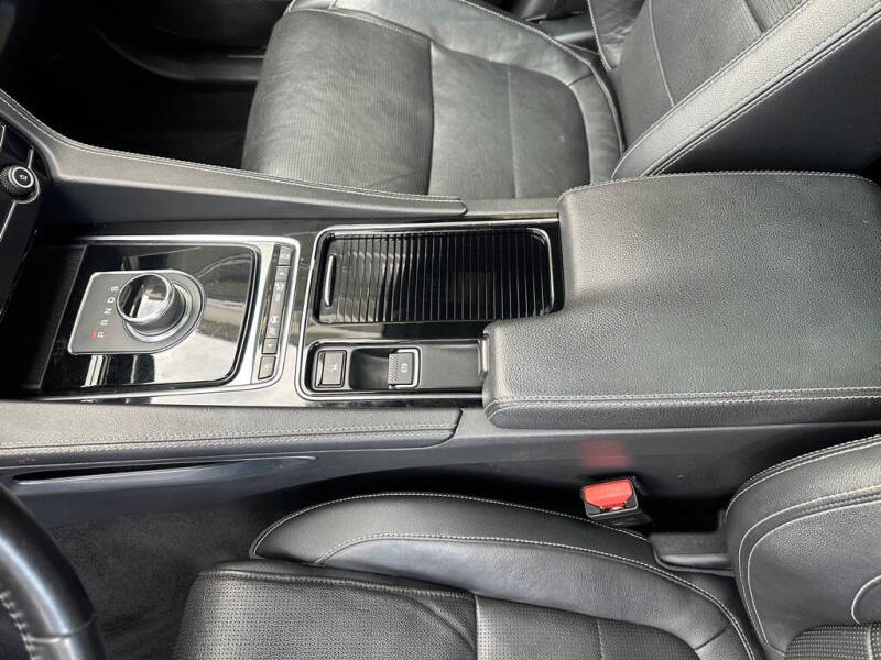 2019 Jaguar F-PACE S