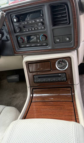 2004 Cadillac Escalade