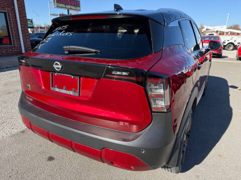 2025 Nissan Kicks SR