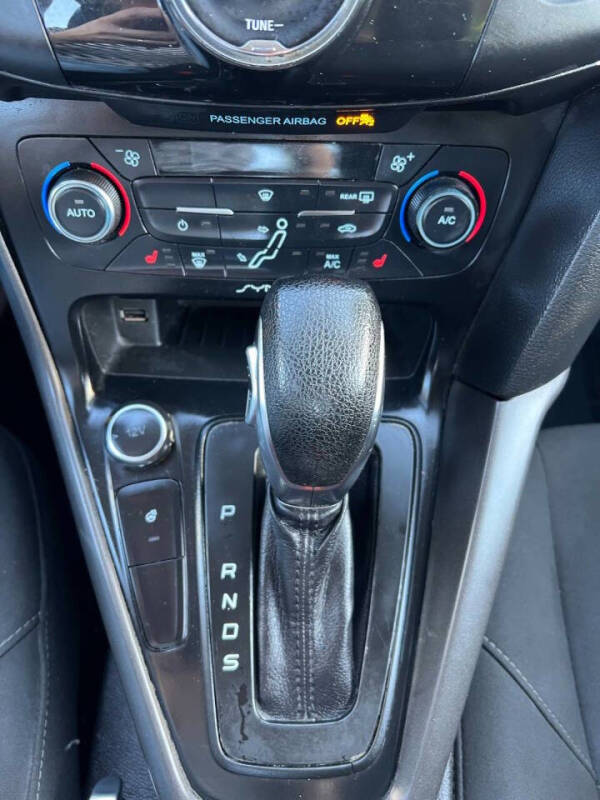 2017 Ford Focus SEL