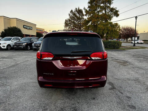2017 Chrysler Pacifica Touring