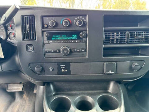 2023 Chevrolet Express 2500