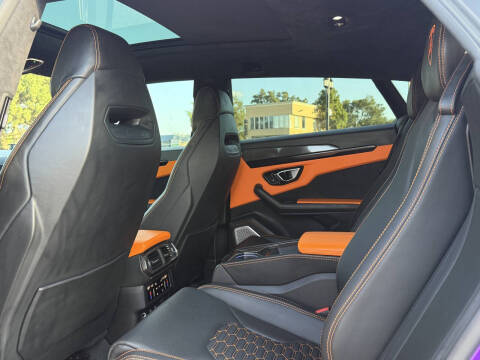 2022 Lamborghini Urus