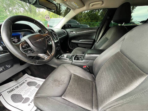 2018 Chrysler 300 Touring