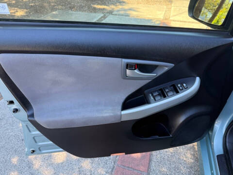 2015 Toyota Prius Three