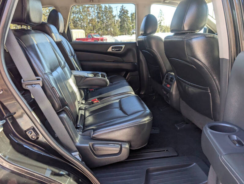 2019 Nissan Pathfinder SL