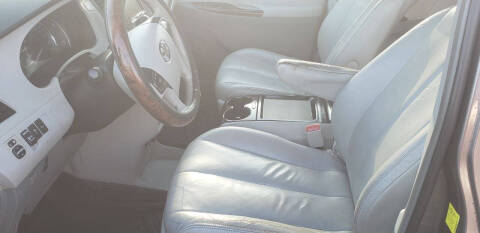 2011 Toyota Sienna XLE 8-Passenger