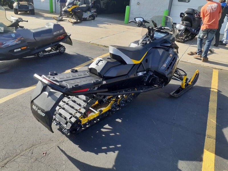 2024 Ski-Doo Renegade® Adrenaline®