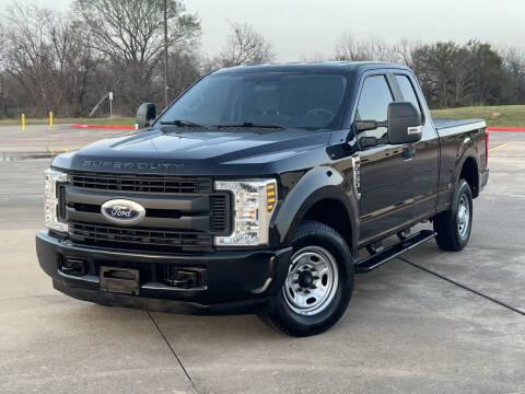 2019 Ford F-250 Super Duty for sale at AUTO DIRECT Bellaire in Houston TX
