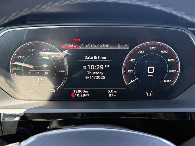 2024 Audi Q8 e-tron quattro Premium