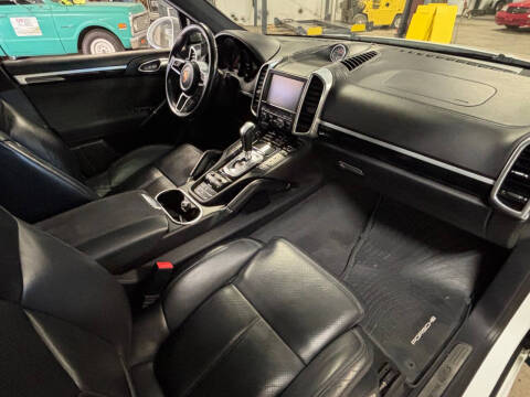2016 Porsche Cayenne GTS