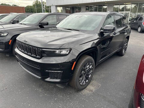 2024 Jeep Grand Cherokee L for sale at GUPTON MOTORS, INC. in Springfield TN