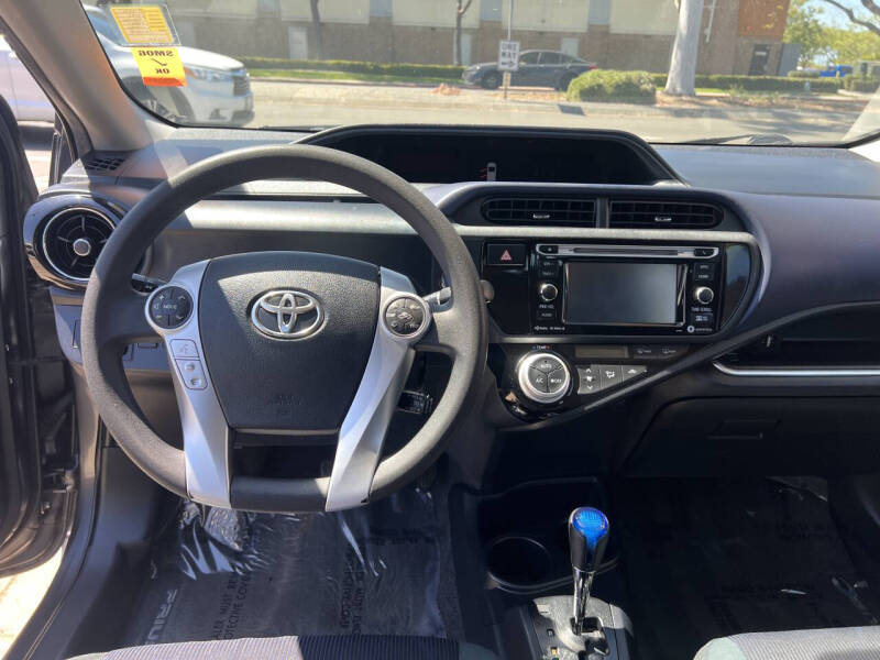 2016 Toyota Prius c