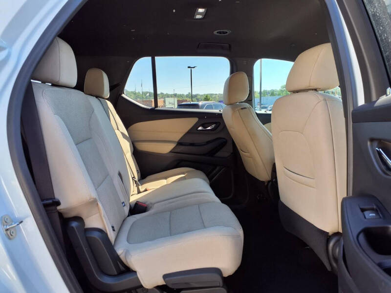 2023 Chevrolet Traverse LS