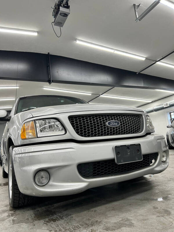 2000 Ford F-150 SVT Lightning