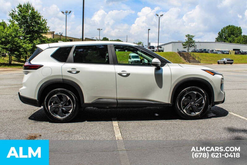 2025 Nissan Rogue SV