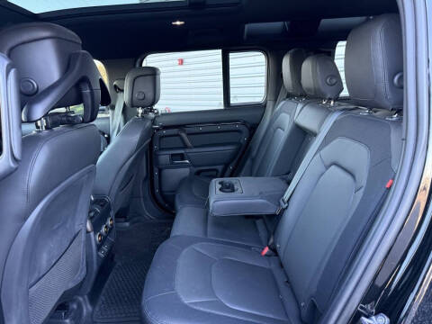 2024 Land Rover Defender 110 P400 X-Dynamic SE