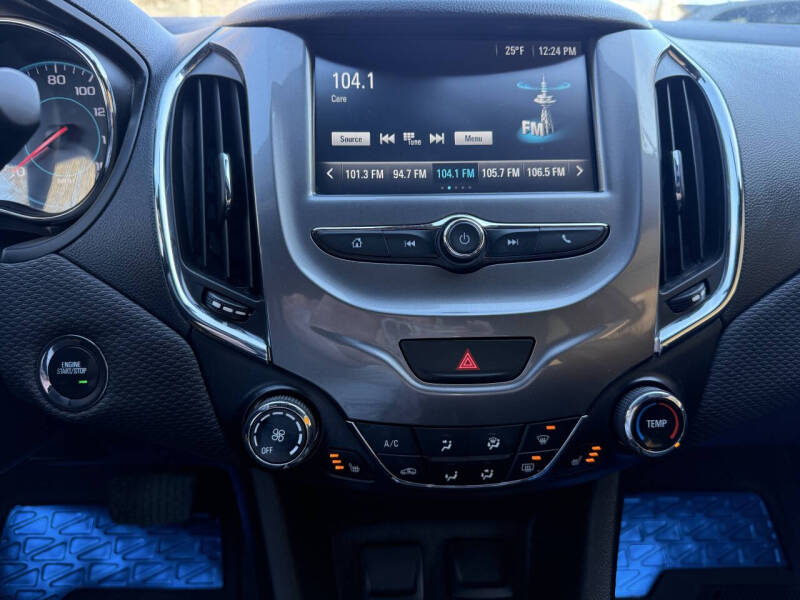2017 Chevrolet Cruze LT Auto
