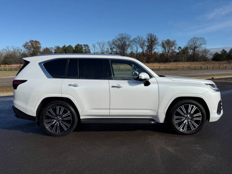2023 Lexus LX 600 Luxury