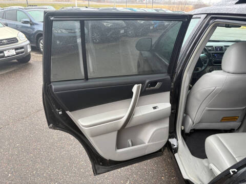 2013 Toyota Highlander SE