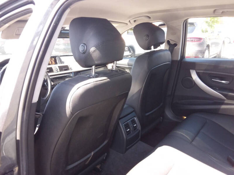 2016 BMW 3 Series 320i