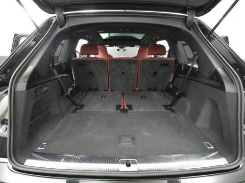 2024 Audi SQ7 4.0T quattro Premium Plus