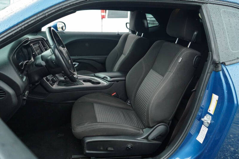 2021 Dodge Challenger SXT